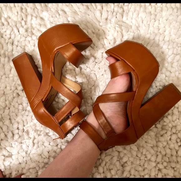 Platform heels - Picture 8 of 8